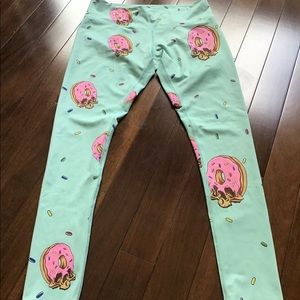 Feed Me Fight Me Donut Skull leggings Medium